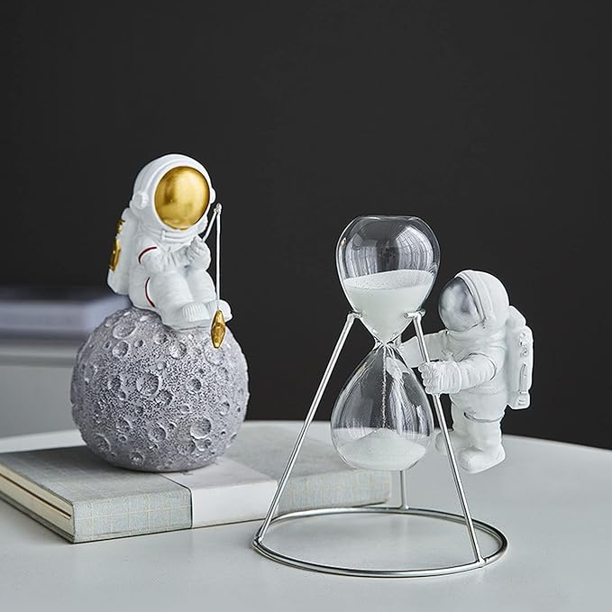 BUTILIVEEN Astronaut Fishing Star Figurines, Space Themed Bedroom & Desktop Shelf Decor, Gifts for Space Lovers & Christmas