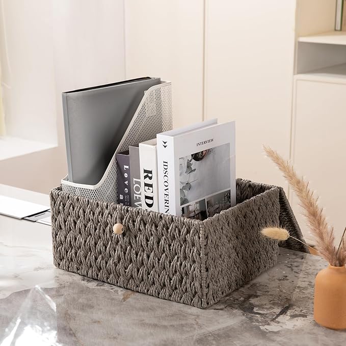 OIAHOMY Wicker Storage Basket with Lid & Lock, Lidded Storage Bins, Decorative Baskets for Organizing, Set of 2-Grey