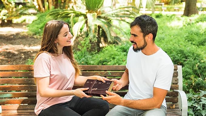 Leather Journal Notebook for Men & Women Daily Vintage Leather Bound Journal Travel Notebook 200 Deckle Edge Lined Paper Diary Writing Journal Travelers Scrapbook Poetry Sketchbook Leather Gifts with